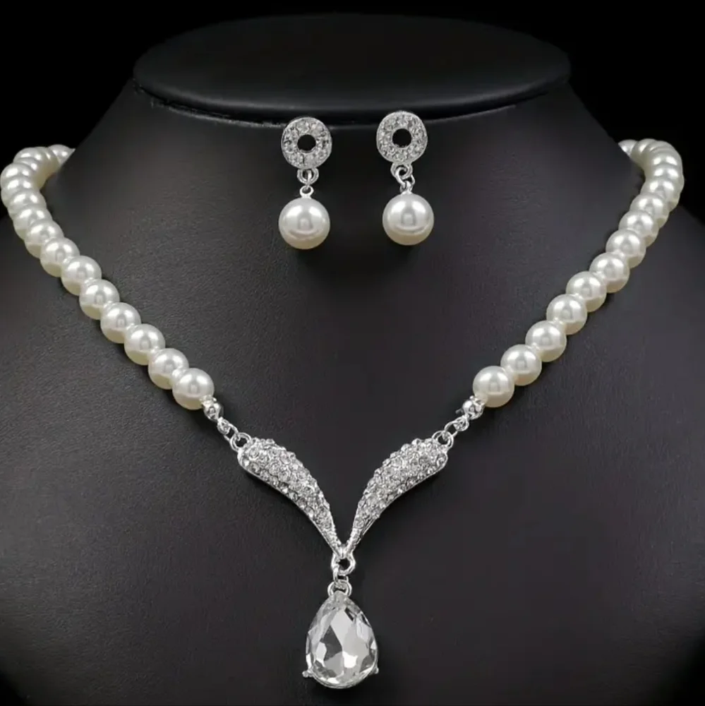 Necklace set - Picture 2 of 5